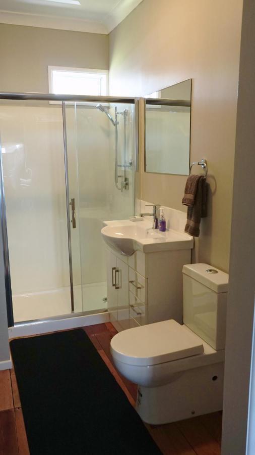 Nana Glads Accommodation Уитианга Екстериор снимка