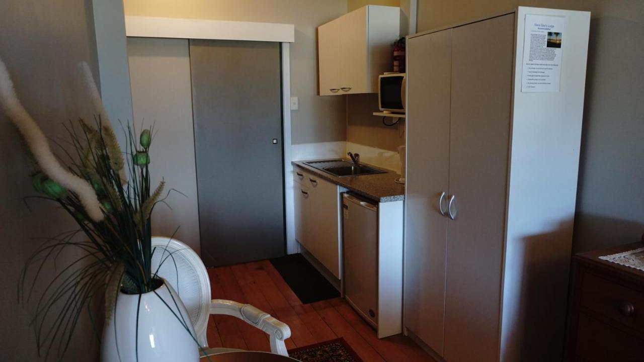 Nana Glads Accommodation Уитианга Екстериор снимка