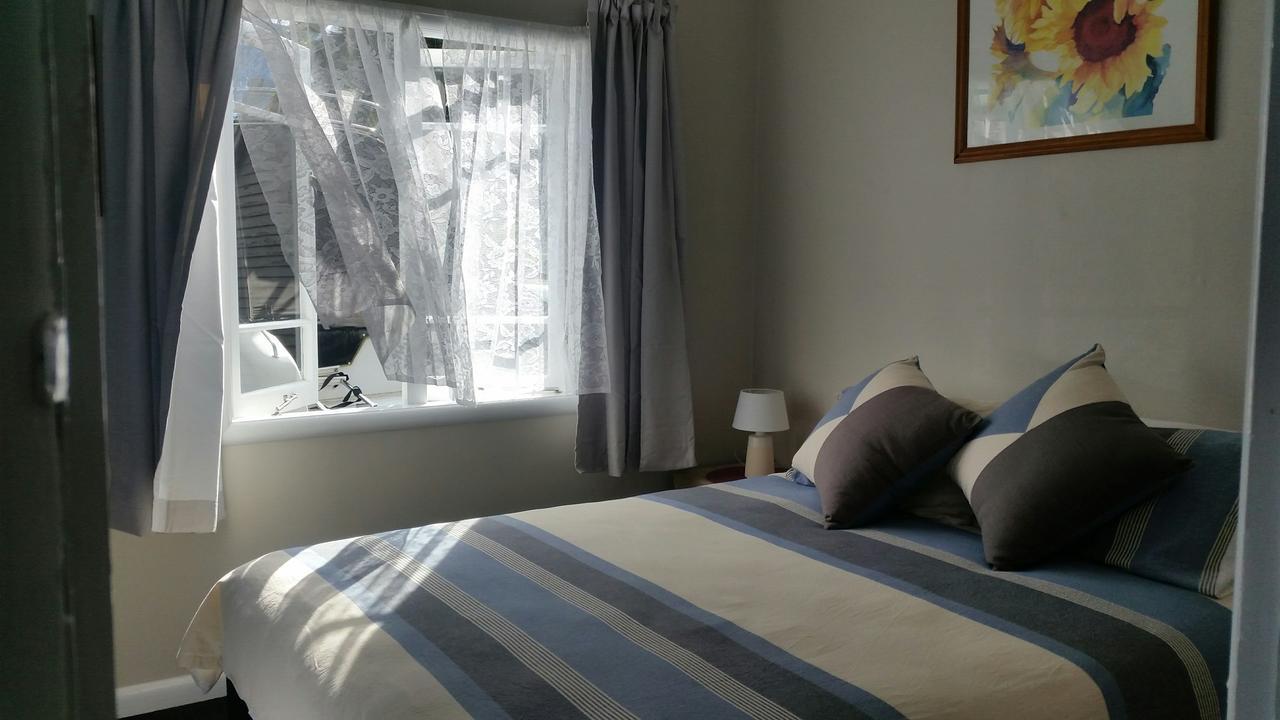 Nana Glads Accommodation Уитианга Екстериор снимка