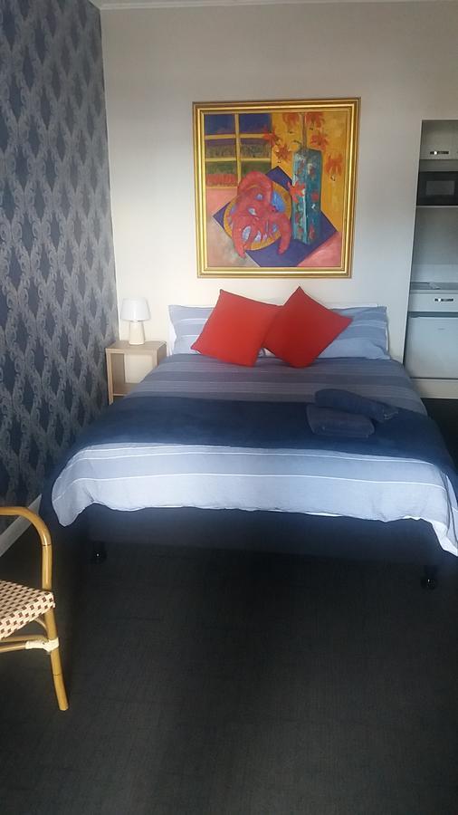 Nana Glads Accommodation Уитианга Екстериор снимка